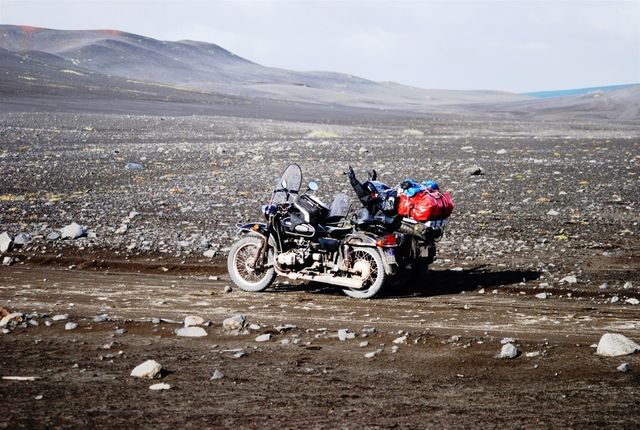 Un comodo tratto della pista per le montagne colorate