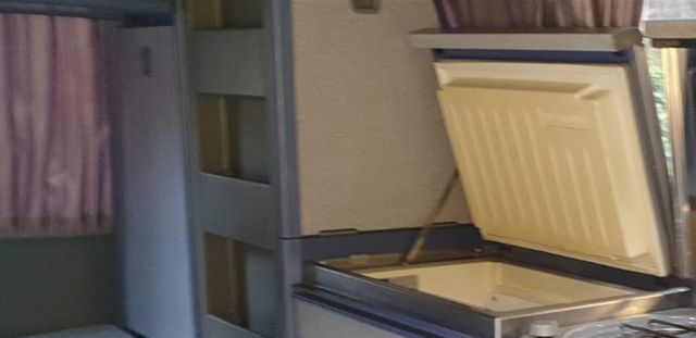 letto e cucina - la piccola casa viaggiante
